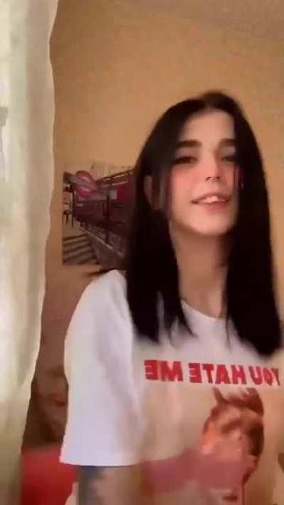 Adorable Reveal Before Spanking Her Ass