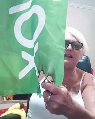 Luisa Garrido: Quemar la bandera para seguir viva (de Cooltura Basura)