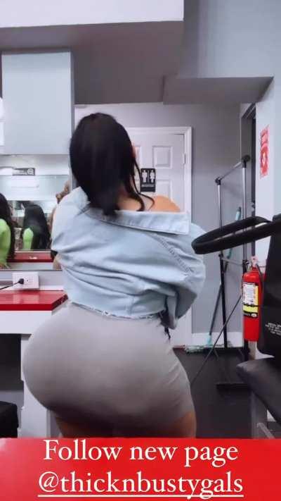 I really love when they over do it. Make that ass huge!