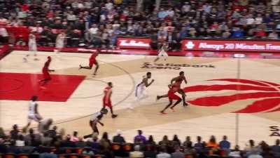 [Highlight] Koloko, one dribble, half court, enough said.