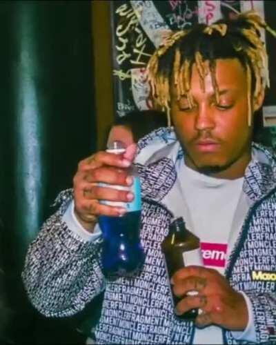 Drowning in high tide 🖤