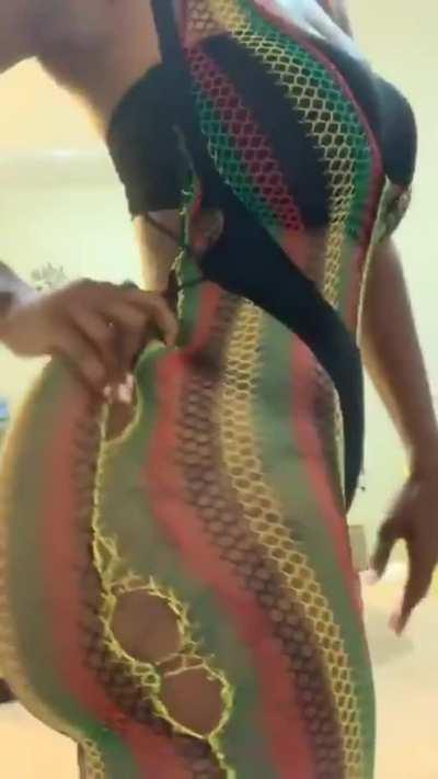 Slim Thick Stripper Fluffy Booty