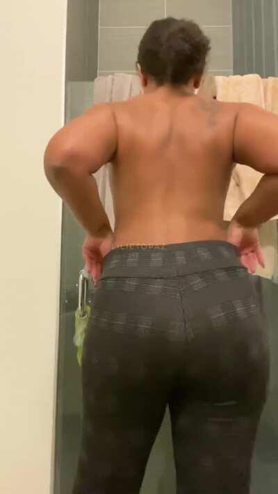 [F32] You can vote here if you’d like 🍑