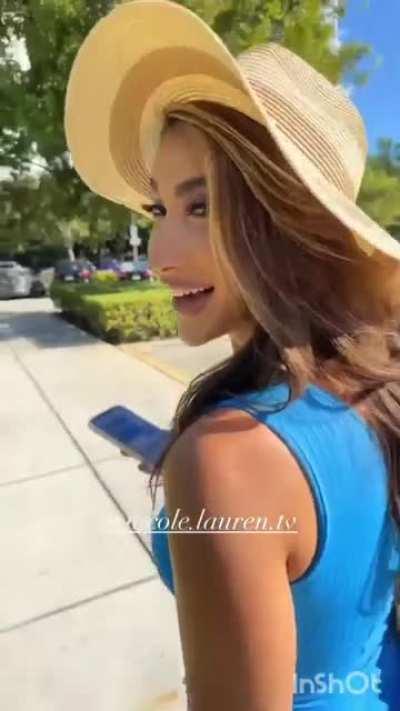 Nicole Lauren (wink)