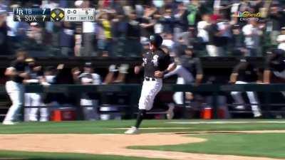 [Highlight] Yasmani Grandal walks it off for the White Sox