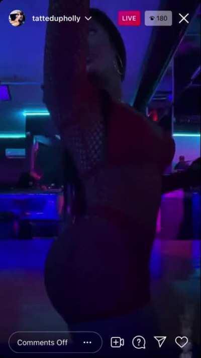 She’s just so sexy 😩😩🥴🥴🥴