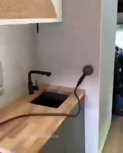 Nice little touch at the end [L]