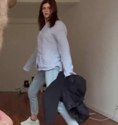 Alex Dancing in Her Latest YT Video - 12/17/21