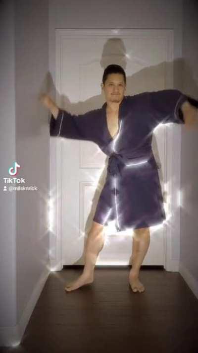 hold me airsoftly #silhouettechallenge