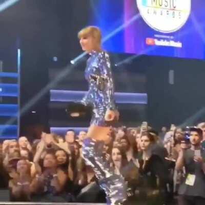 So fucking hot 🔥 🥵🤤