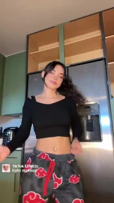 Damn she’s cute asf 😍😍😍