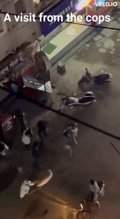 Dude in India was stabbing people and destroying stuff to increase this gangster name so cops decided to break his legs.