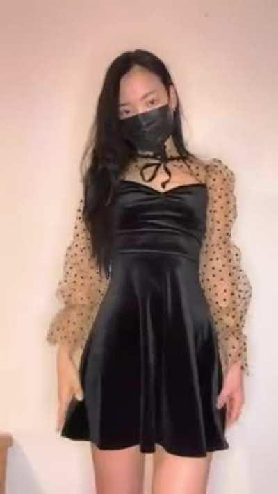 Which dress should I wear on our first date?