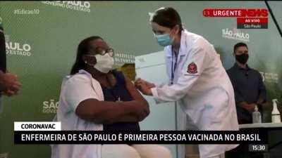 Primeira aplicação da CoronaVac narrada pelo Galvão Bueno