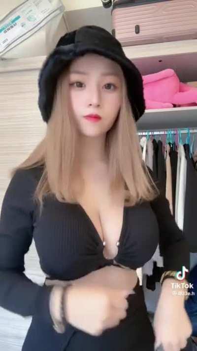 Dumbbell biceps curl