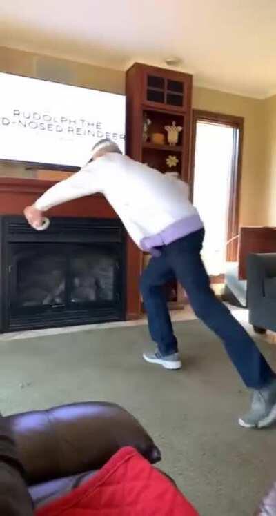 Showing the family VR for Thanksgiving