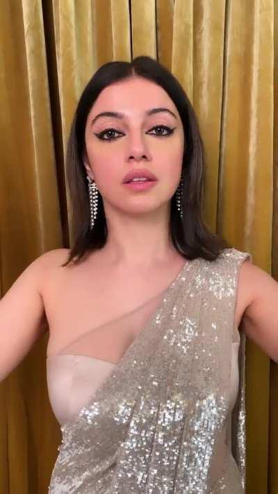 Divya Khosla Kumar is a seductress