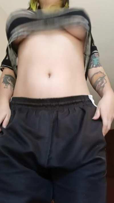 i just love the way they jiggle in this top