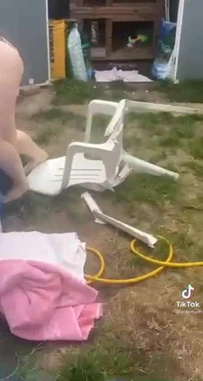 HMC while I jump in the pool from a chair
