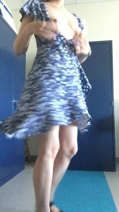 Here is the last striptease in my classroom to celebrate the end of this weird school year