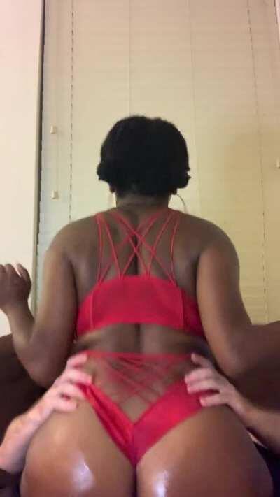 Texas girls know how to ride 🐎