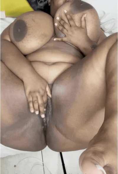 Dont forget to get your 3 MONTH subscription to my onlyfans for ONLY $9. I got so much content on there omg🥰 the link is in the comments