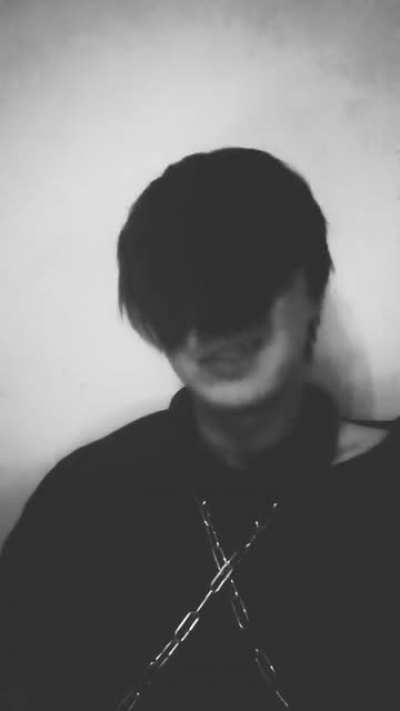 At least he got the the voice of a smoker down 🤷🏻‍♀️