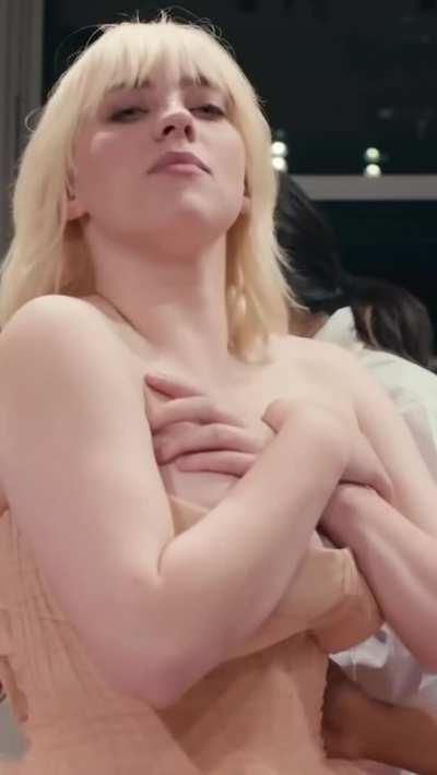 Billie Eilish at the Met Gala - Behind the Scenes