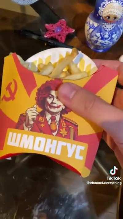 Pronoun fries and a woke burger 🤬