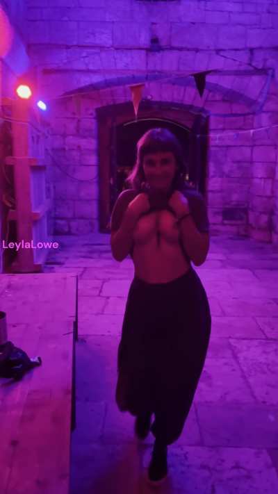 Flashing and blushing at the party [gif]