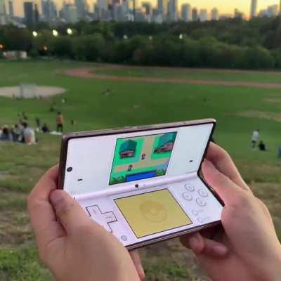 Nintendo DS on Samsung Fold devices