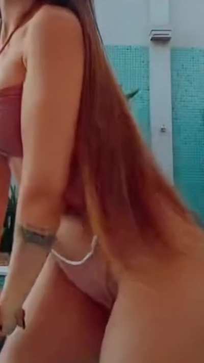 Nyvi Dançando de Bikini ZoomSlowMotion (Edit por mim.)