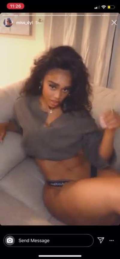 She deleted it but I got y’all 🤞🏽