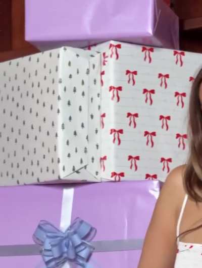 pretty woman she is amazing