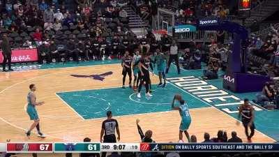 [Highlight] Miles Bridges circus pass to Scary Terry