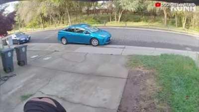 This disgusting & despicable food delivery guy contaminating somebody’s order