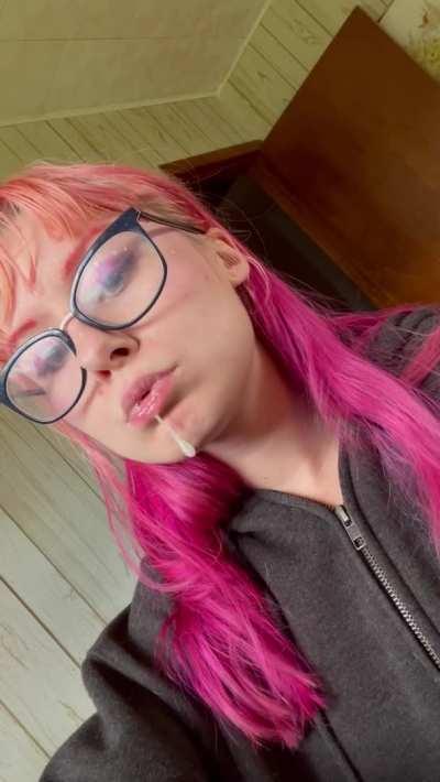 I love drooling at my desk, keeps work interesting 🤤