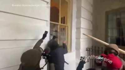 whole lotta moshin 😈😈❗️