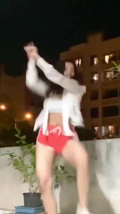 arre MAALvika bc beti thoda to SHARMAao😂 no. 1 raa*d