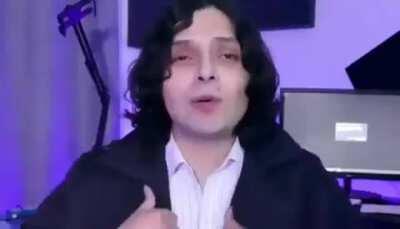 Fans de Wismichu vs Fans de Dalas be like