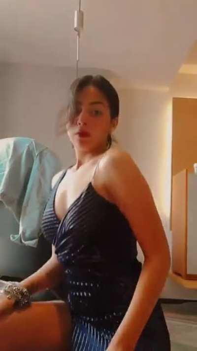 Shivani Bhardwaj 🤤🔥