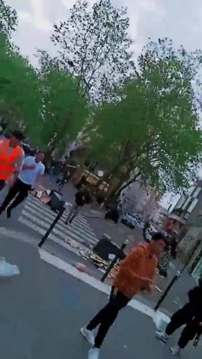 F*ench are rioting again 