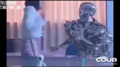 Stone, paper, smasher