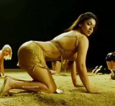 Nayanthara (South Actress) 🥵💋