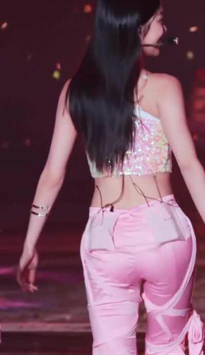 Kazuha's perfectly shaped bootyð¥µ