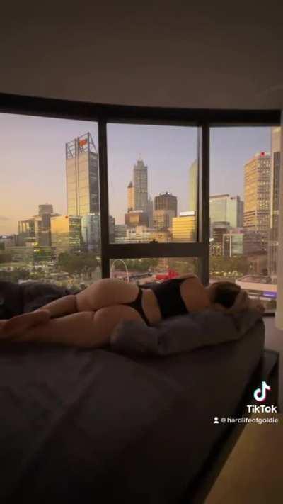 Peachy views @hardlifeofgoldie