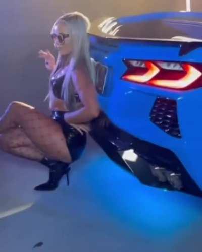 Footage of Liv posing