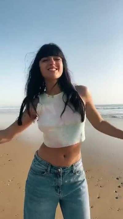 ses petits tétons 🥰