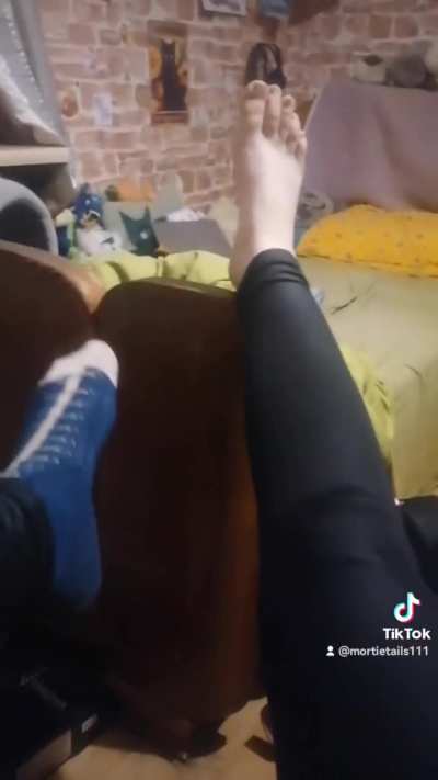 Not the best lightning but it supposed to be perlamutr pedicure