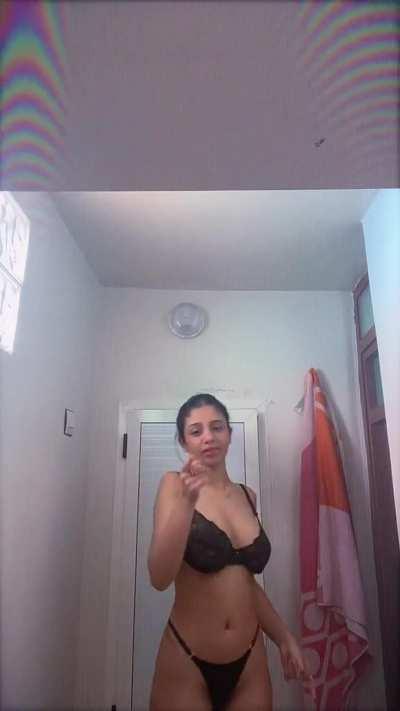 I'm home alone.. please cum over